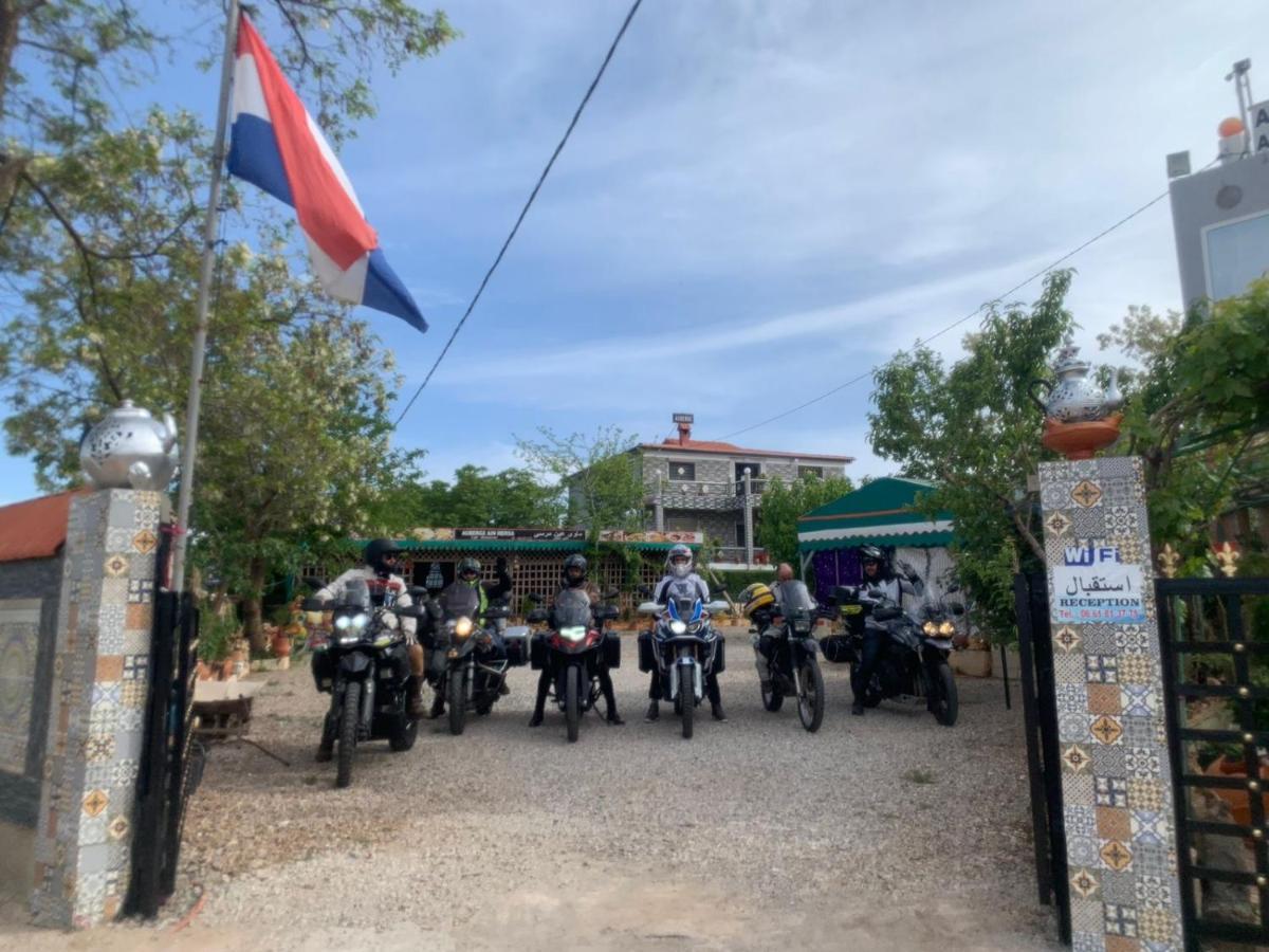 motel ain mersa Ifrane  Buitenkant foto