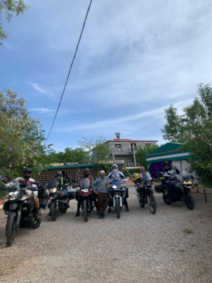 motel ain mersa Ifrane  Buitenkant foto