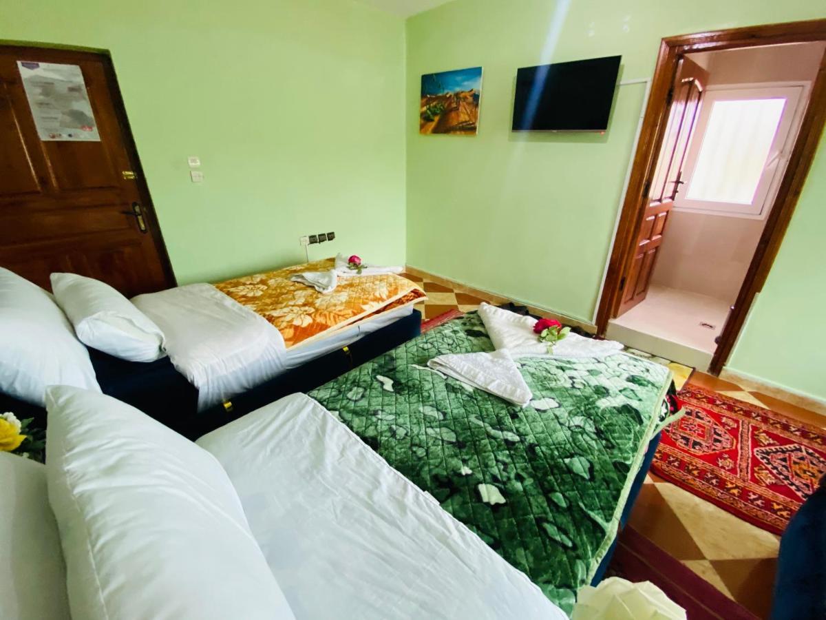 motel ain mersa Ifrane  Buitenkant foto