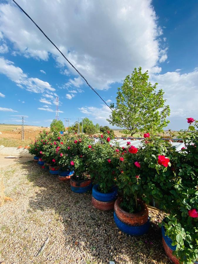 motel ain mersa Ifrane  Buitenkant foto