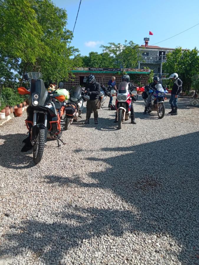 motel ain mersa Ifrane  Buitenkant foto